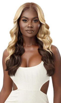 OUTRE Perfect Hairline Synthetic HD Lace Wig- FREYA